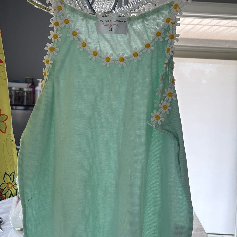 Garcia size medium Boho style get your hippie on top and bonus T-shirt tank top - Picture 14 of 16